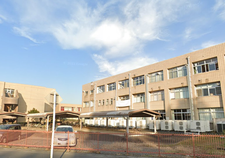 伊奈学園中